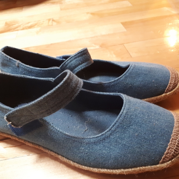 Pretty simple textile blue shoes - Picture 2 of 2